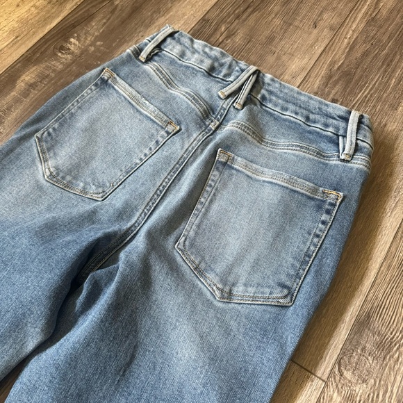 EUC Good American good curve high-rise straight jeans 4 27 - Picture 6 of 10